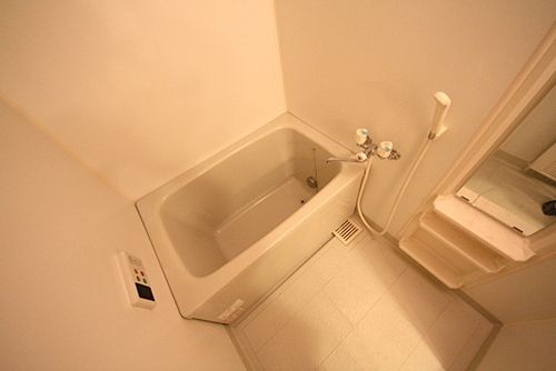 アムス四谷三丁目