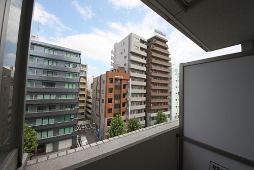 アムス四谷三丁目
