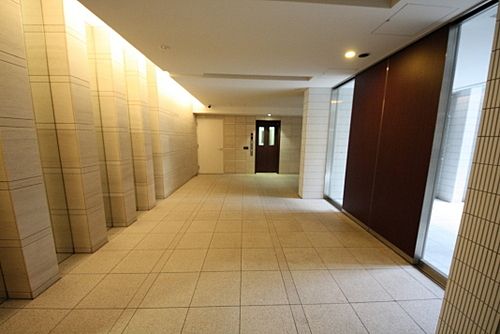 エスティメゾン四谷坂町