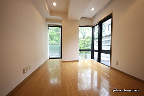 エスパシオ内藤町