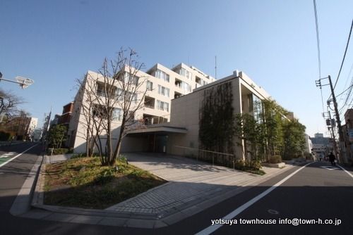ランテンヌ四谷