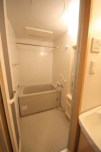 アムス四谷三丁目