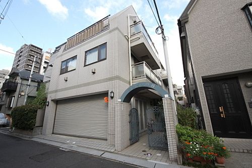 クレイン四谷