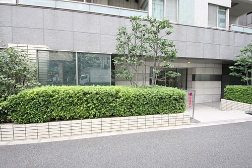 フォルム四谷外苑東